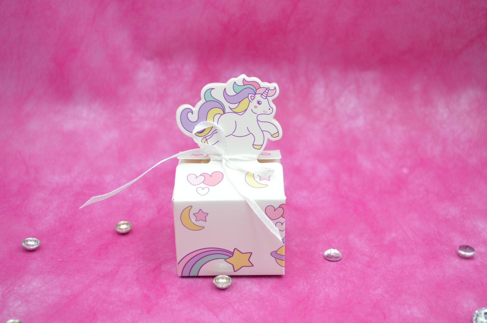 Boite licorne blanche