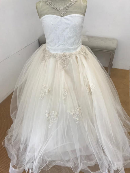 Robe enfant ivoire arabesque avec cerceaux