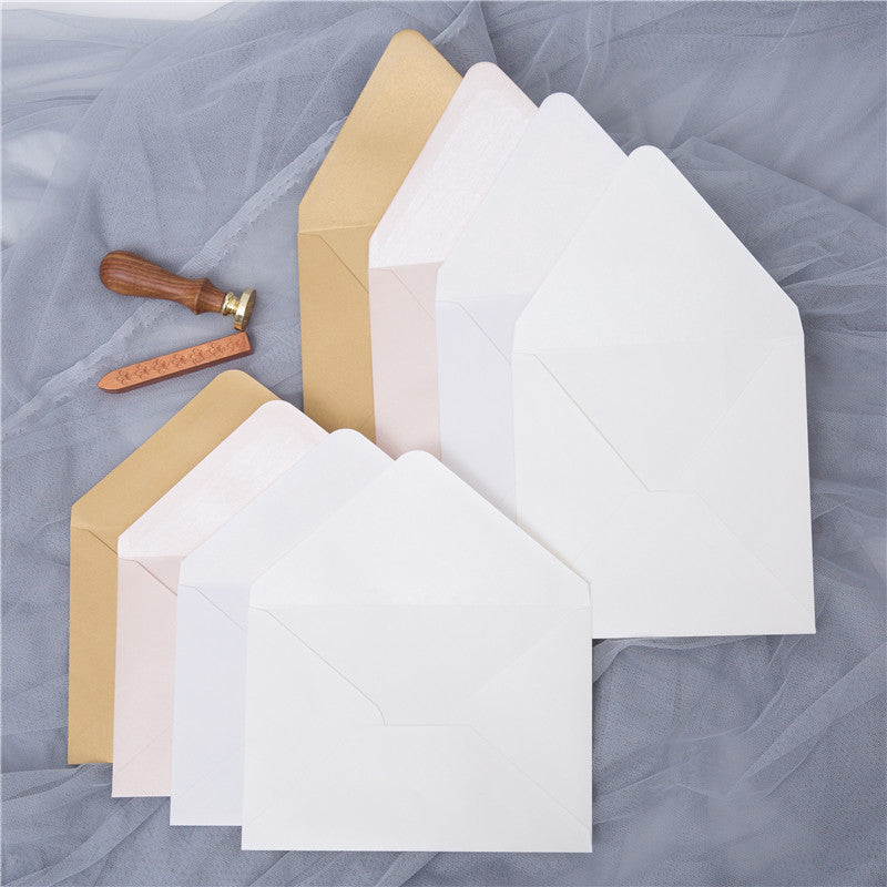 Enveloppes satinés 16x16 cm (Blanc, ivoire, rose blush ou or)